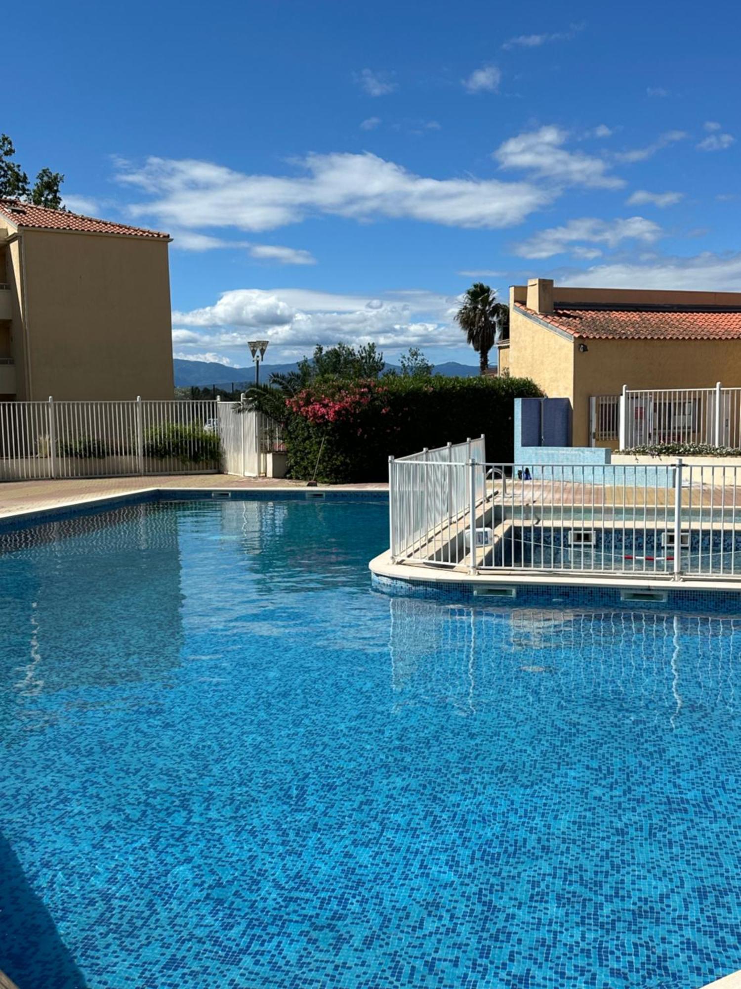 T2 RDC à Canet en Roussillon Europa 5 pers ,clim, piscine, tennis, parking Exterior foto
